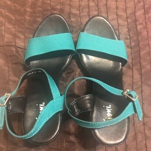 Brand new teal heels